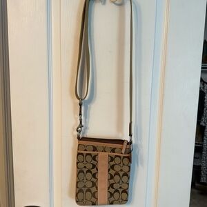 Coach crossover bag/purse
